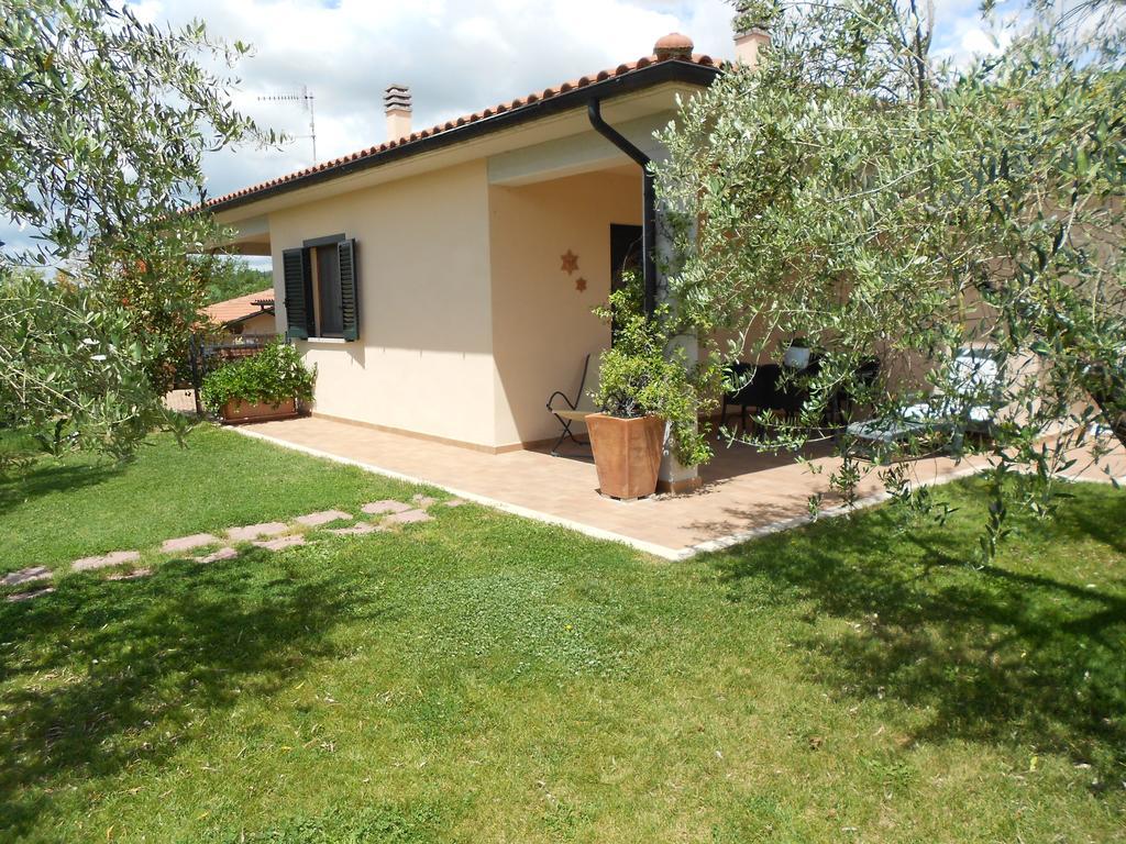 Poggio Degli Olivi Guest House Saturnia Bagian luar foto