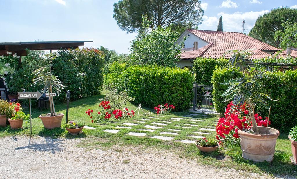 Poggio Degli Olivi Guest House Saturnia Bagian luar foto